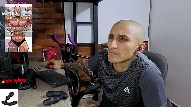 XXX chat uživo modela Marck_Muscle