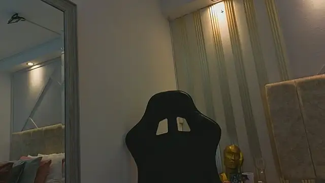 Tayra_Pradit's Live XXX Chat