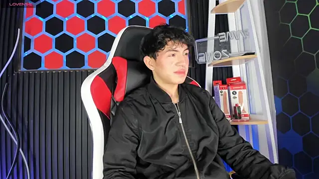 Cristopher_Wild 即時 XXX 聊天