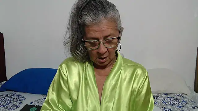 XXX chat uživo modela candy_mature_