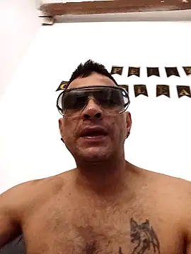 yoahotpetrafiery 即時 XXX 聊天