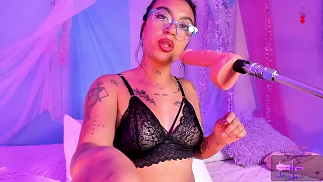 XXX chat uživo modela sar4haa