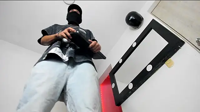 XXX chat uživo modela Samuel_Suarez