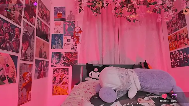 MissCurvyTop Live XXX Chat