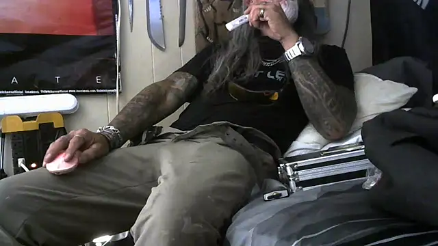 crassanova: онлайн-секс-чат