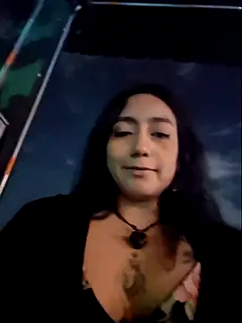 Chat +18 de NaughtyMooon ao vivo