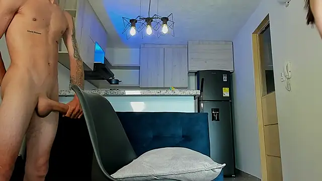 Chat XXX en directo de iconic_lovers