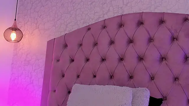 Živý XXX chat saraa_joness_