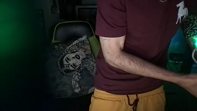 Chat +18 de KungFuPanda001 ao vivo