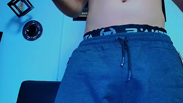 aaron_antonella_mds Show in webcam