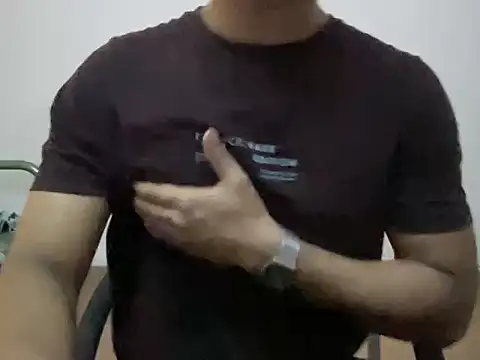 ishanon élő XXX-chatje