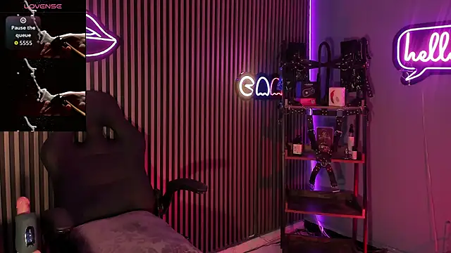 Maximoking26's Webcam Show