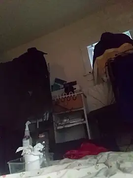 Pertunjukan Kamera Web DevinToore