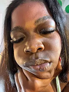 Chatroom XXX en direct de karinacortes