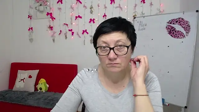 EmilyL0ve Live XXX-Chat