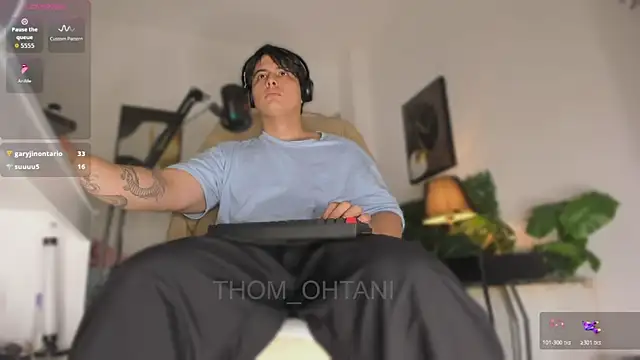 Thom_Ohtani Show in webcam