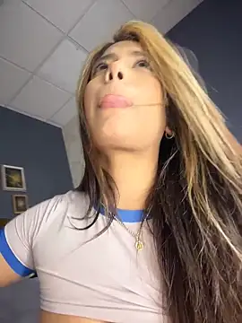 Show modela OneInAMillionXXX na web-kameri