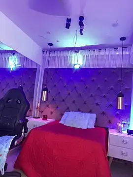 Auri__ élő XXX-chatje