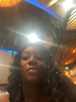 ZarahFerreira élő XXX-chatje