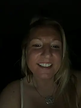 sweetkacibaby's Webcam Show