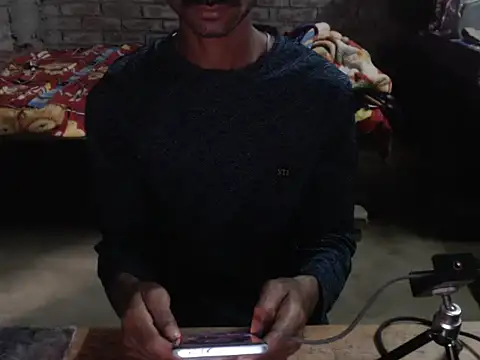 ThethunderPo Show in webcam