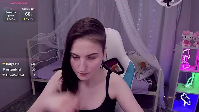 Chatroom XXX en direct de KiraDuvall