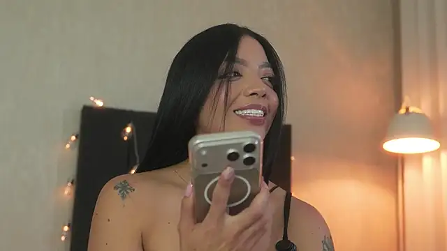 Chatroom XXX en direct de sarah_hiill