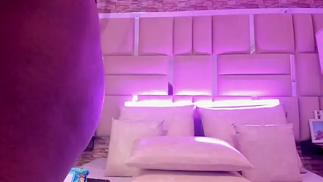 Živý XXX chat ShaniaBrownn