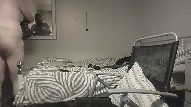 Pokazy przed kamerką – 33ENG