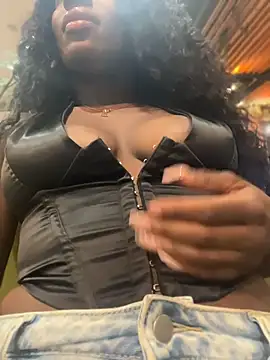 ZarahFerreiraのウェブカメラショー