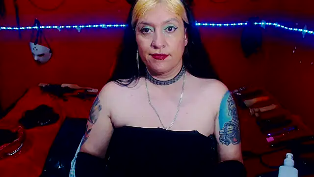 MATURE_Randy's Live XXX Chat