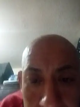 pineda1689 Show in webcam