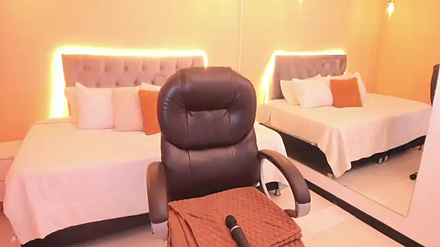 Nora_Vennucci live XXX chat