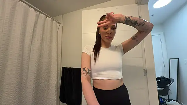 แชท XXX สดของ NattyFierros