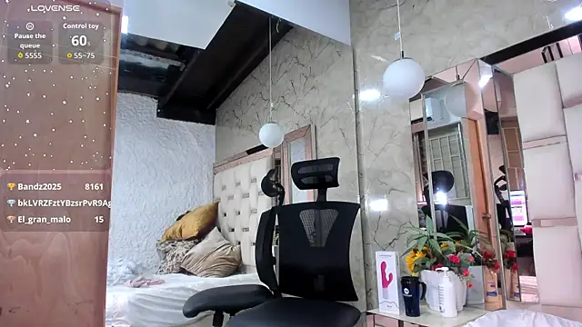 katleya_lewiis Adlı Modelin Canlı XXX Sohbeti