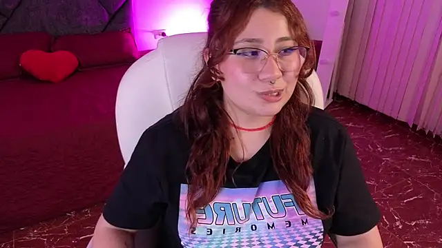 littlee_red Chat XXX in diretta