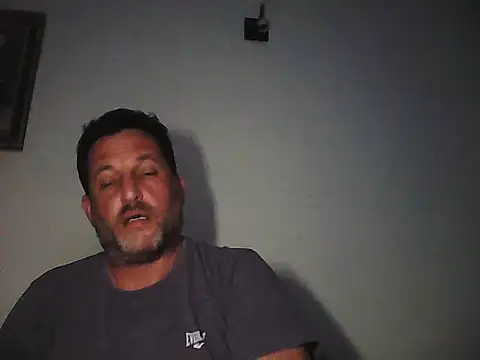 Reload_033: διαδικτυακό σόου στην κάμερα