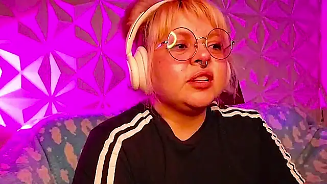 Živý XXX chat Satyn_doll