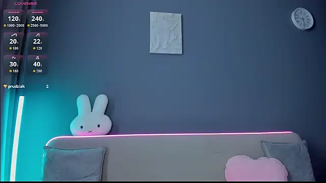 Malika_Lisan élő XXX-chatje