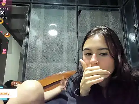 Cor4line Show in webcam