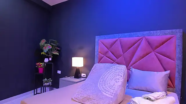 Chatroom XXX en direct de mia_milff