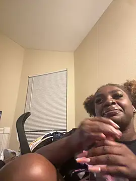 Pokazy przed kamerką – LillShayy