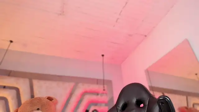 Chat XXX en directo de AngelineHeet