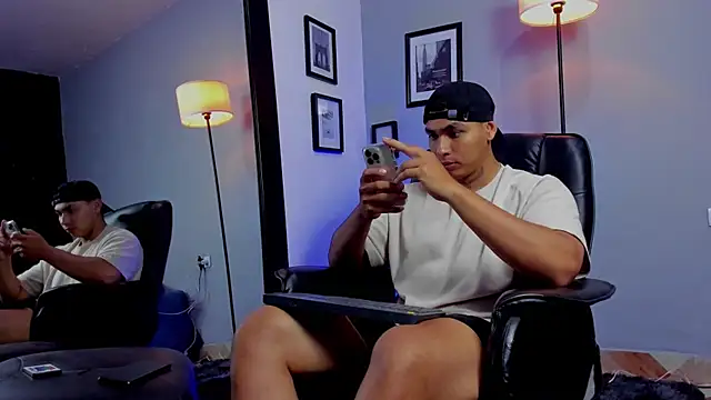 ronnie_crafored Show Webcam