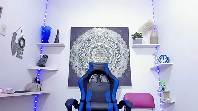 SaraWatsonn's Live XXX Chat