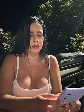 _kathaLopez_ Show in webcam