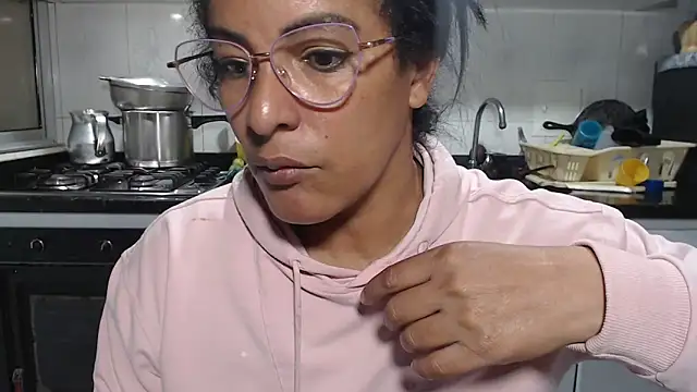 Chatroom XXX en direct de kateleyagrey