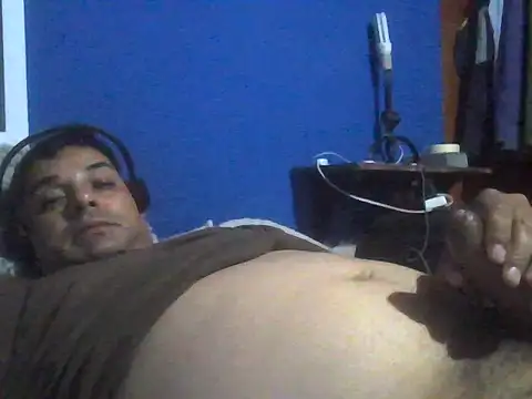 javnew37: διαδικτυακό σόου στην κάμερα