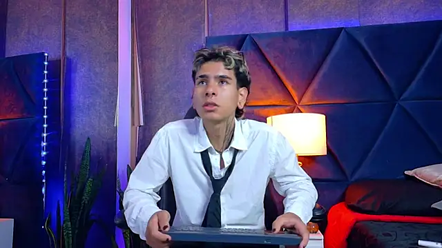 Bel_Sebu élő XXX-chatje