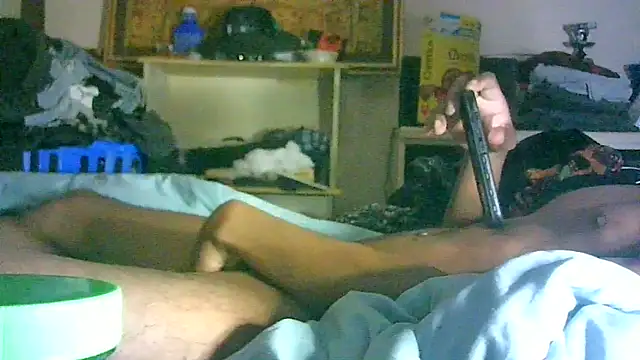 GUAPAN3S3_FIR3: διαδικτυακό σόου στην κάμερα